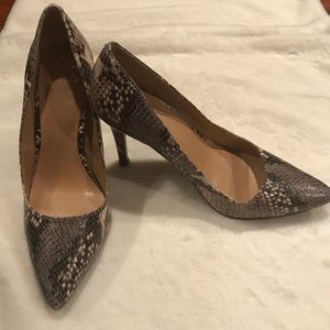 Banana Republic Snake Skin Print Pumps